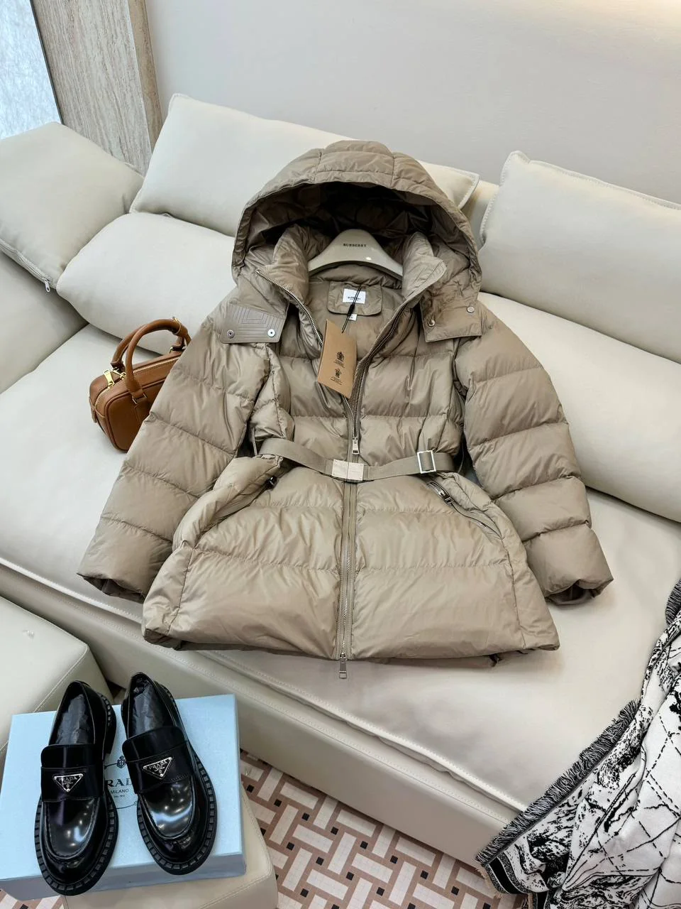 Жіночий пуховик - Burberry